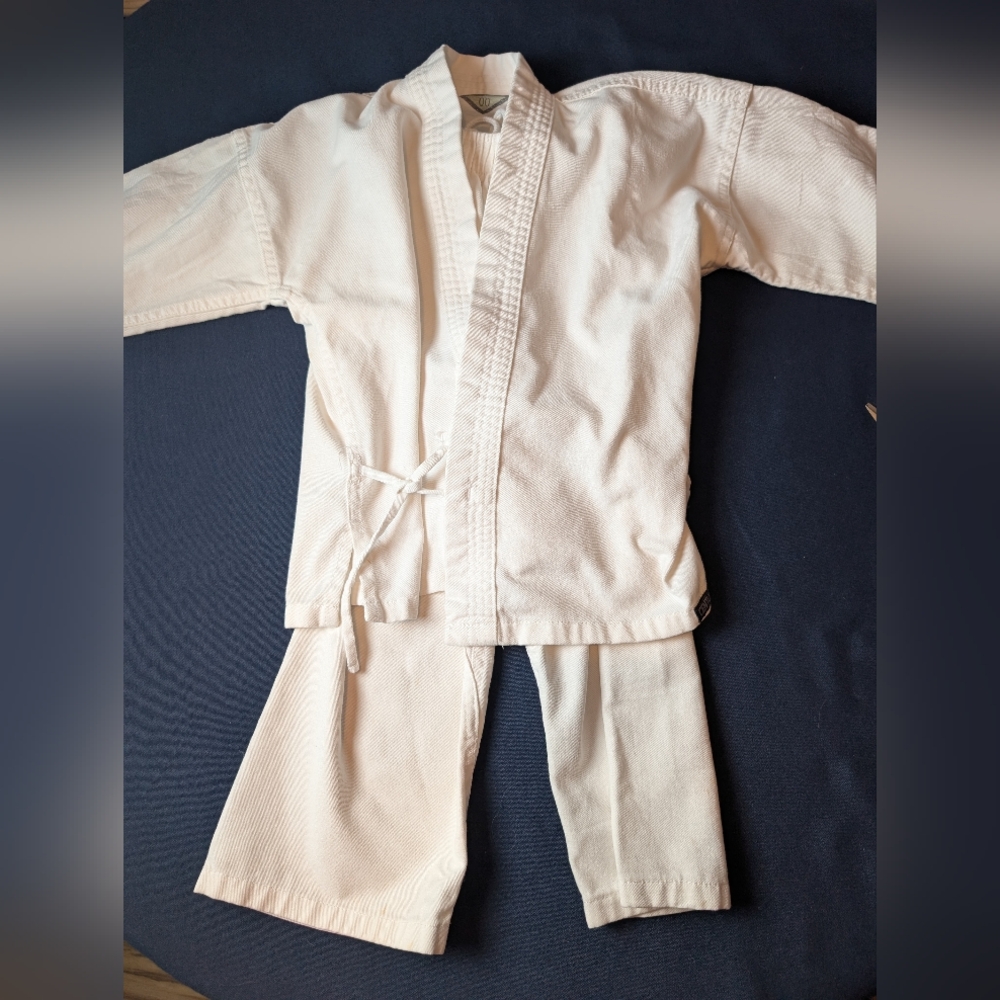 Century Karate Uniform White Kid's Size 000 Gee Cotton Polyester Heavy Canvas